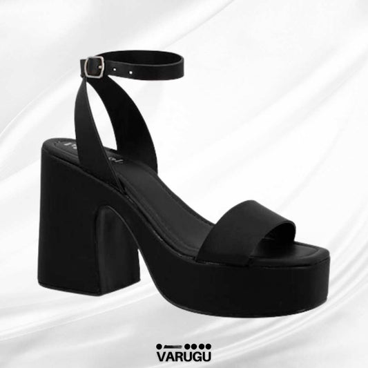 Tacones negros con estilo para mujer.